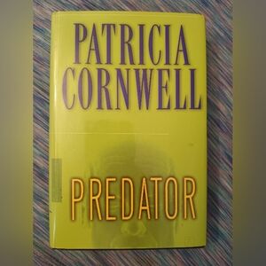 𝑷𝒂𝒕𝒓𝒊𝒄𝒊𝒂 𝑪𝒐𝒓𝒏𝒘𝒆𝒍𝒍 '𝑷𝒓𝒆𝒅𝒂𝒕𝒐𝒓' 𝑯𝒂𝒓𝒅𝒄𝒐𝒗𝒆𝒓 𝑩𝒐𝒐𝒌